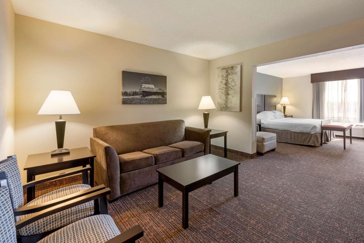 Best Western Plus Omaha Airport Inn Carter Lake Exterior photo