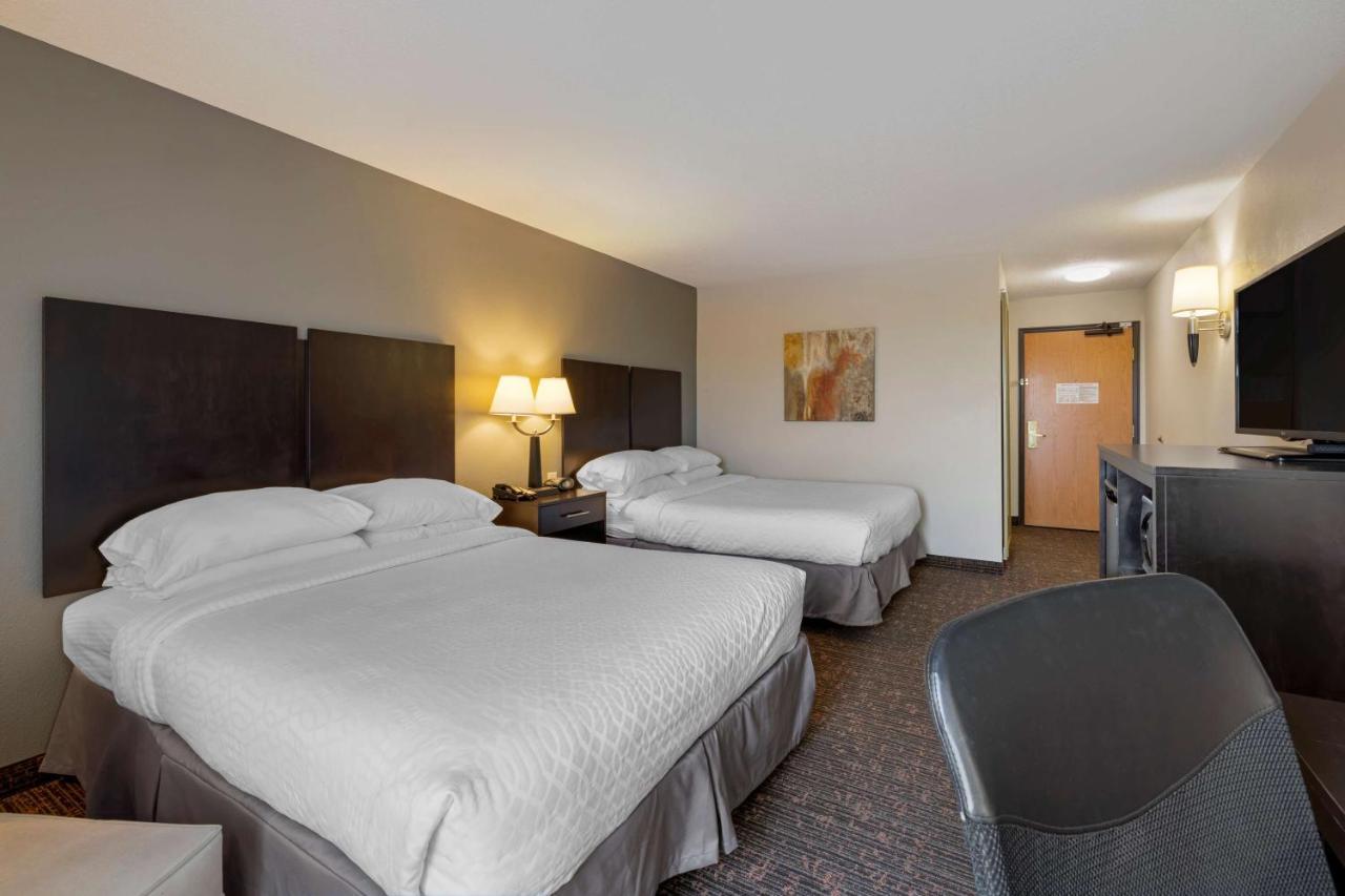 Best Western Plus Omaha Airport Inn Carter Lake Exterior photo